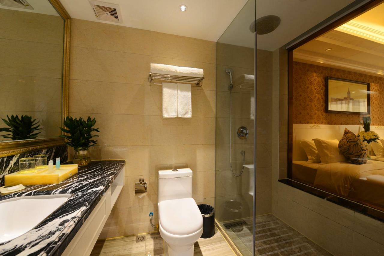 Ramada Encore Wyndham Nanning City Center Qingxiu Exteriör bild
