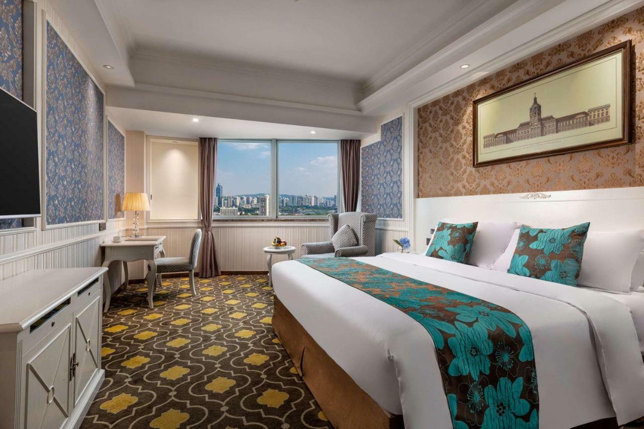 Ramada Encore Wyndham Nanning City Center Qingxiu Exteriör bild